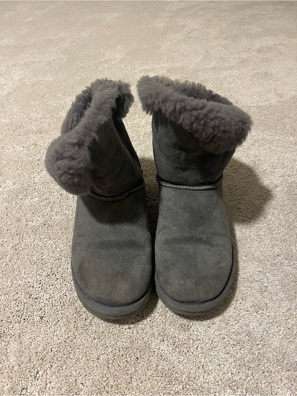 UGG grey bailey buttons.